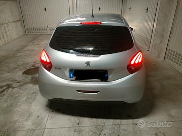 Peugeot 208 1.6 HDi Blue 70cv
