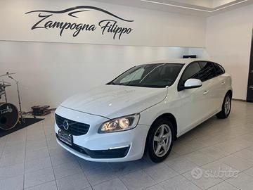 Volvo V60 D2 MANUALE 2018 150CV