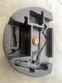 Toyota auris vano portaoggetti