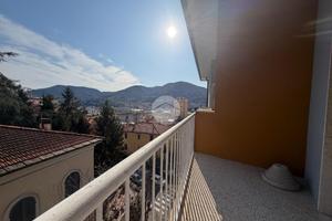 3 LOCALI A LA SPEZIA