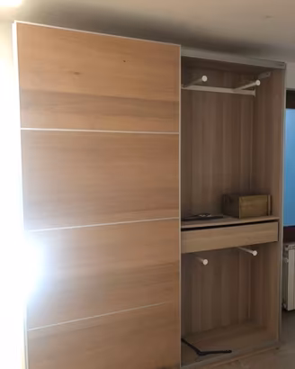 Armadio ikea con ante scorrevoli