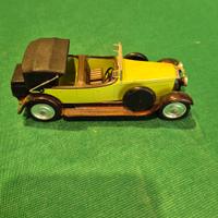 modellino auto d'epoca 