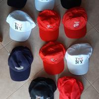 lotto cappellini con visiera 