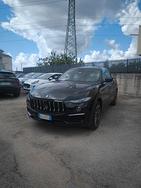 Maserati Levante MHEV 330 CV AWD GT full blackTett