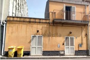 Indipendente Con Terrazzo E Corte Rif970
