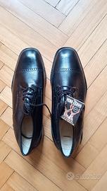 Scarpe derby nere uomo n. 43