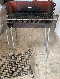 Barbecue portatile a carbonella