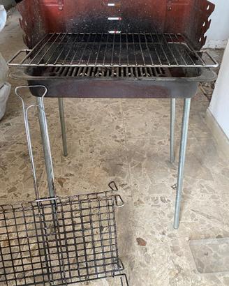 Barbecue portatile a carbonella