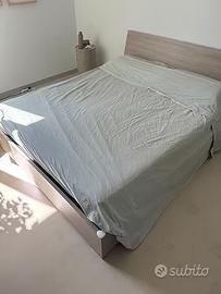 Letto matrimoniale Mondo Convenienza + materasso