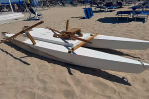 Moscone/pattino vintage in legno massello