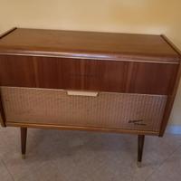 Mobile radio antica 