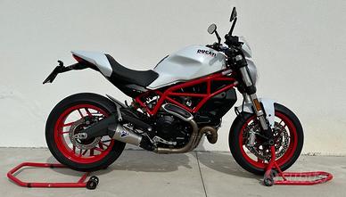 DUCATI MONSTER 797 Full Optional