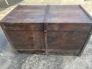 Baule antico da viaggio in legno
