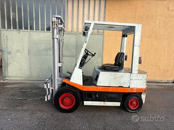 Carrello elevatore OM