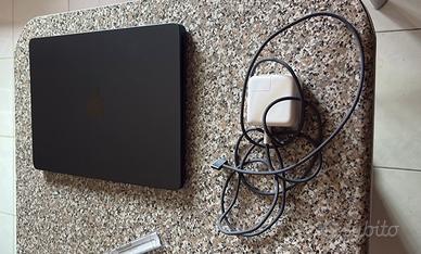 MacBook Air M2 (2022)
