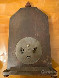 Antico orologio da tavolo