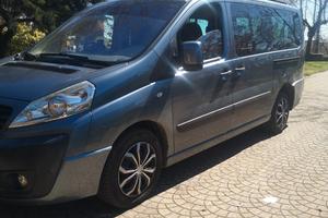 Fiat scudo 2. 0 140cv panorama  2010 5p
