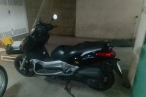 scooter xmax