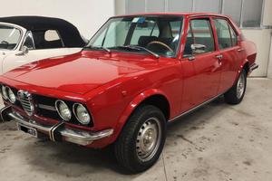 RARA Alfa Romeo Alfetta 1800 SCUDO STRETTO (ROSSO 