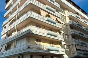 Appartamento con terrazzo e posto auto