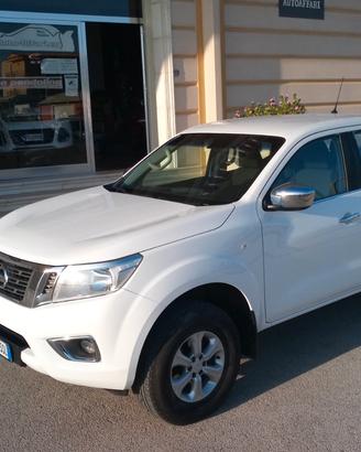 Nissan Navara pick up N1 autocarro 5 posti