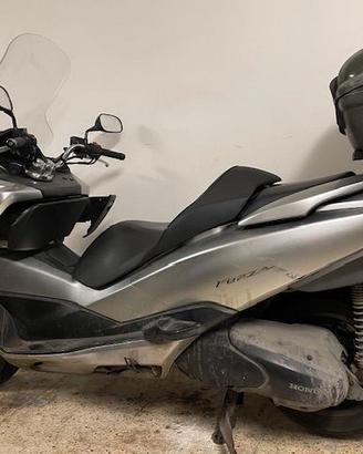 Honda Forza 250