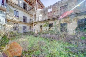 GOLASECCA - PALAZZINA DA RISTRUTTURARE