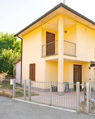 Villa di 163 m² con 4 locali e box auto doppio a C