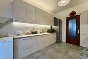 TRILOCALE DI AMPIE METRATURE CON GARAGE