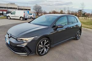 Golf 8 R line 2.0 tdi 150cv 