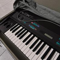 Yamaha Dx7 tenuta bene con case rigido