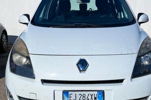 renault scenic 7 posti 