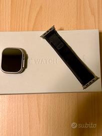 Apple Watch Ultra GPS + Cellular 49 mm in titanio