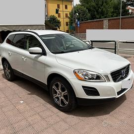 Volvo XC60 prezzo trattabile
