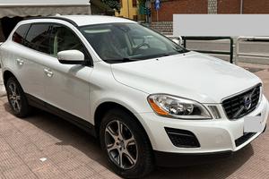 Volvo XC60 prezzo trattabile