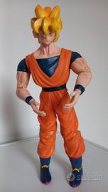 Action figure di Goku della serie Dragon ball