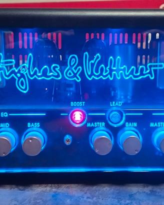 Hughes and Kettner  TubeMeister Deluxe 20 