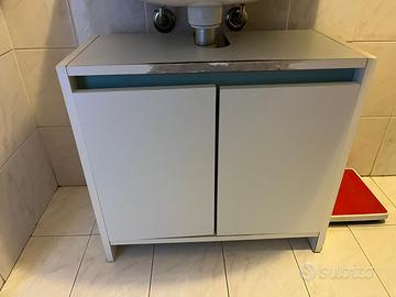 mobiletto per bagno