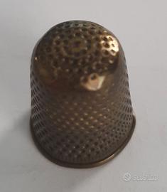 Ditale in ottone Vintage