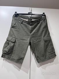 Carhartt WIP Cargo Short dallo Stile Iconico