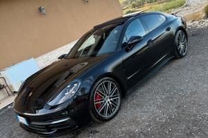 Porsche panamera 4s