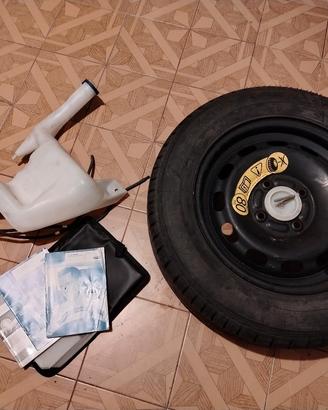 Pezzi FORD FIESTA:ruota di scorta,vaschetta tergi 
