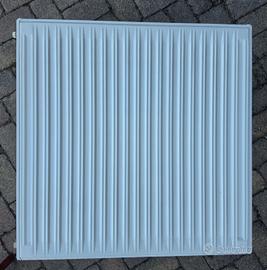 Radiatore Termosifone a Pannello 70x70 cm