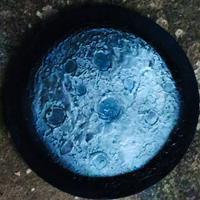 dipinto luna su tela 