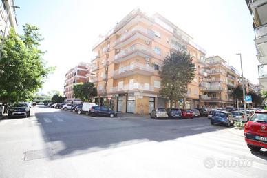 2 LOCALI A ROMA
