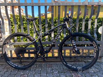 CANYON LUX 2022