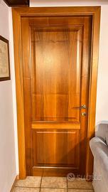 Porte da interno in legno massello noce nazionale