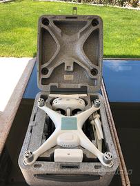 Drone Phantom 4 Pro con schermo