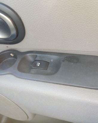 Comando vetri ant dx RENAULT MODUS del 2005