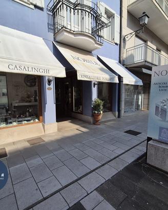 VENDITA NEGOZIO IN CENTRO STORICO A GRADISCA D'ISO